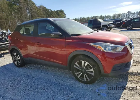 2019 Nissan Kicks S z USA, uszkodzony, nr VIN 3N1CP5CU2KL568361
